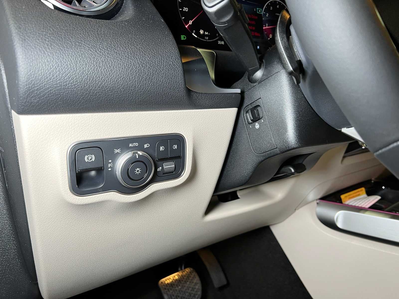 2026 Mercedes-Benz GLB 250 4MATIC® SUV