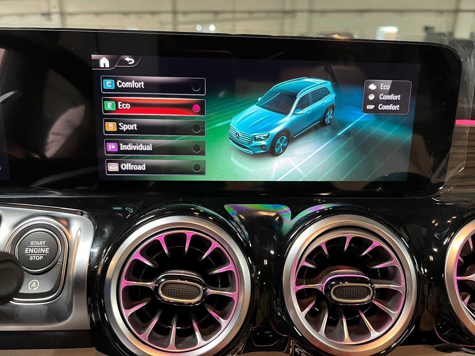 2026 Mercedes-Benz GLB 250 4MATIC® SUV
