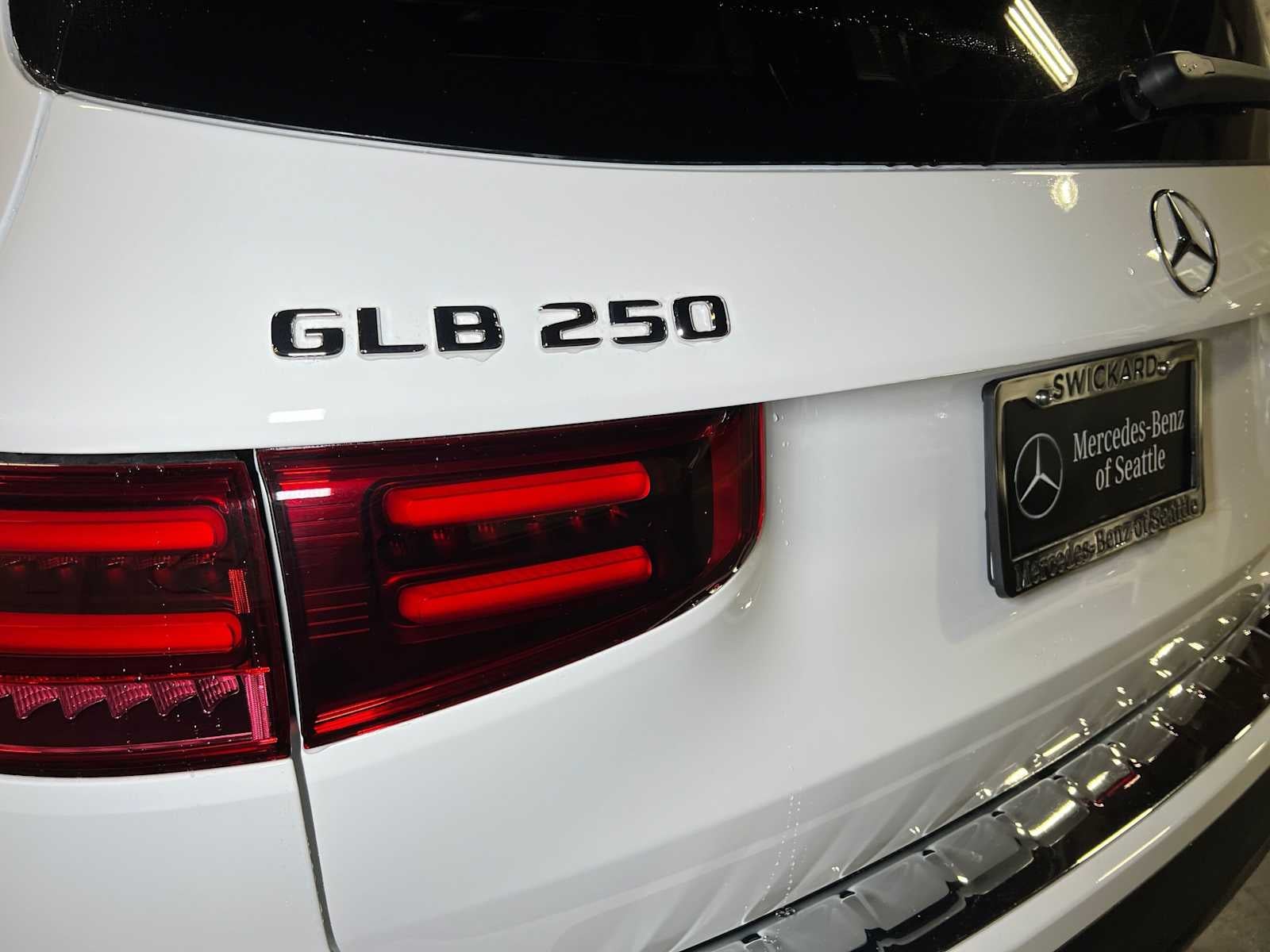 2026 Mercedes-Benz GLB 250 4MATIC® SUV