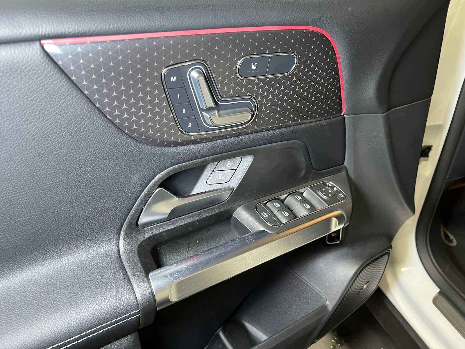 2026 Mercedes-Benz GLB 250 4MATIC® SUV