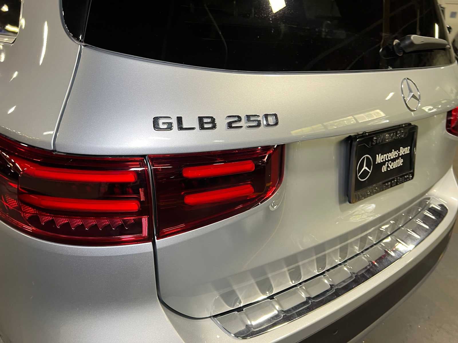 2026 Mercedes-Benz GLB 250 4MATIC® SUV