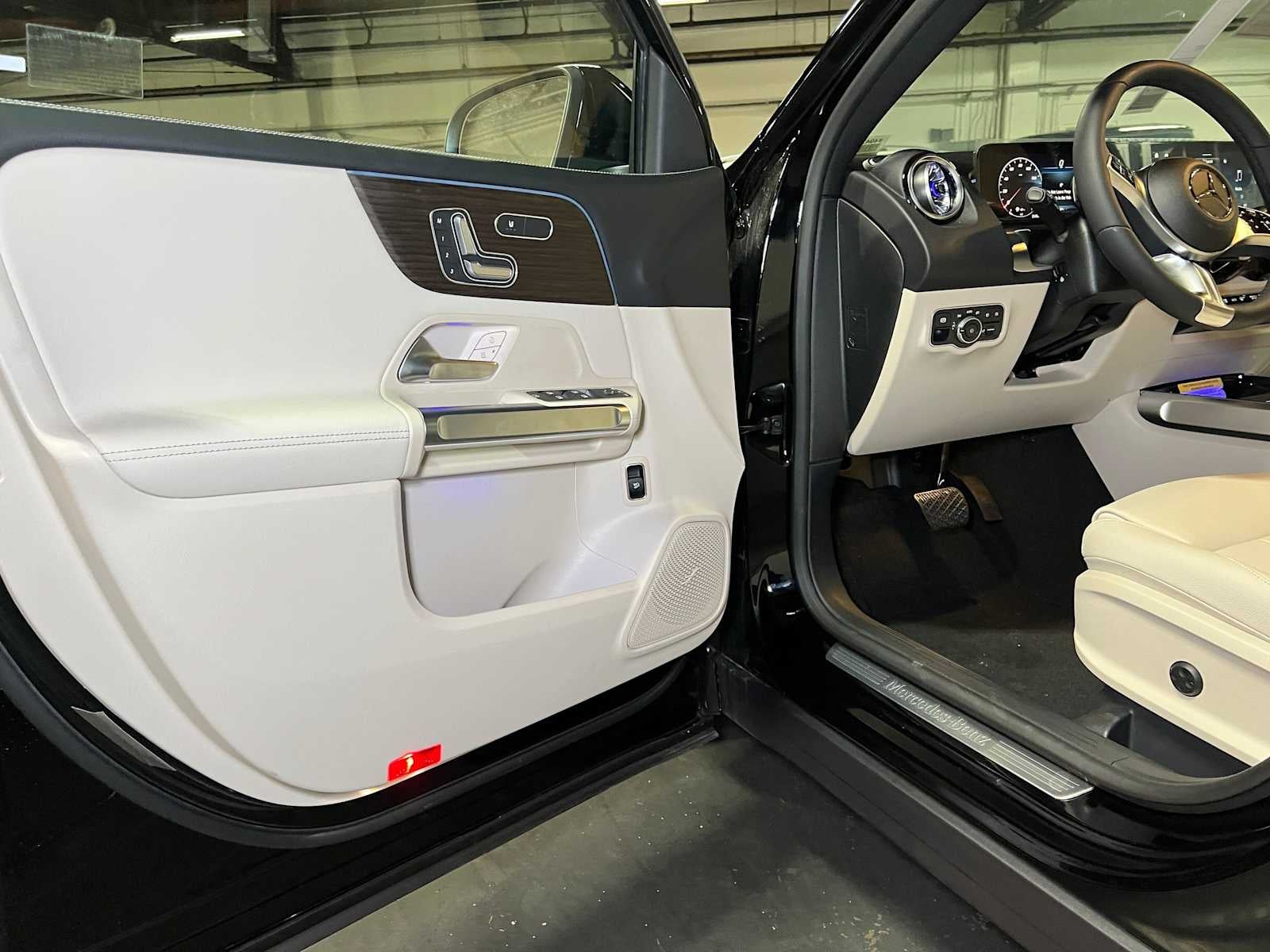 2026 Mercedes-Benz GLB 250 4MATIC® SUV