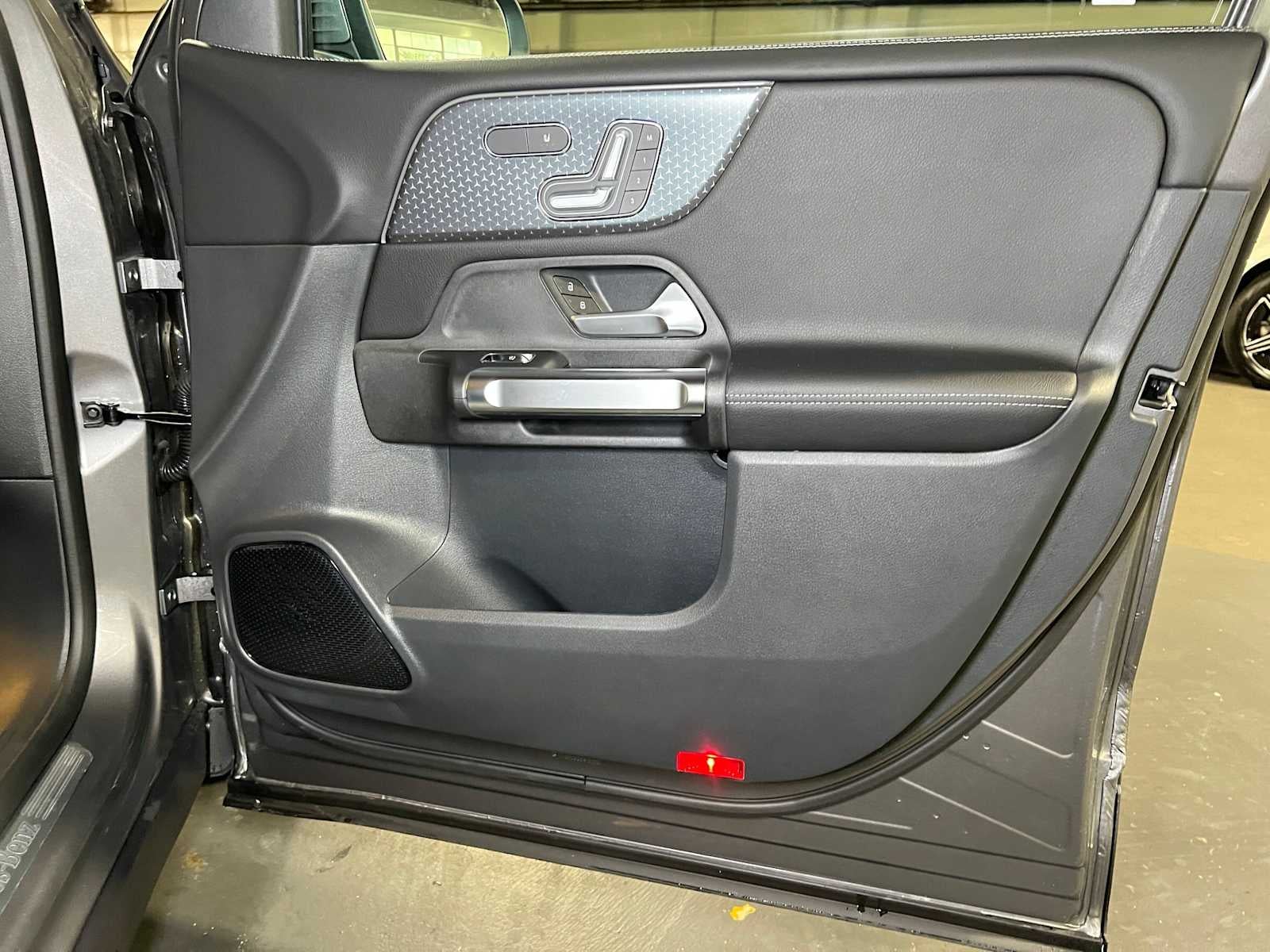 2026 Mercedes-Benz GLB 250 4MATIC® SUV