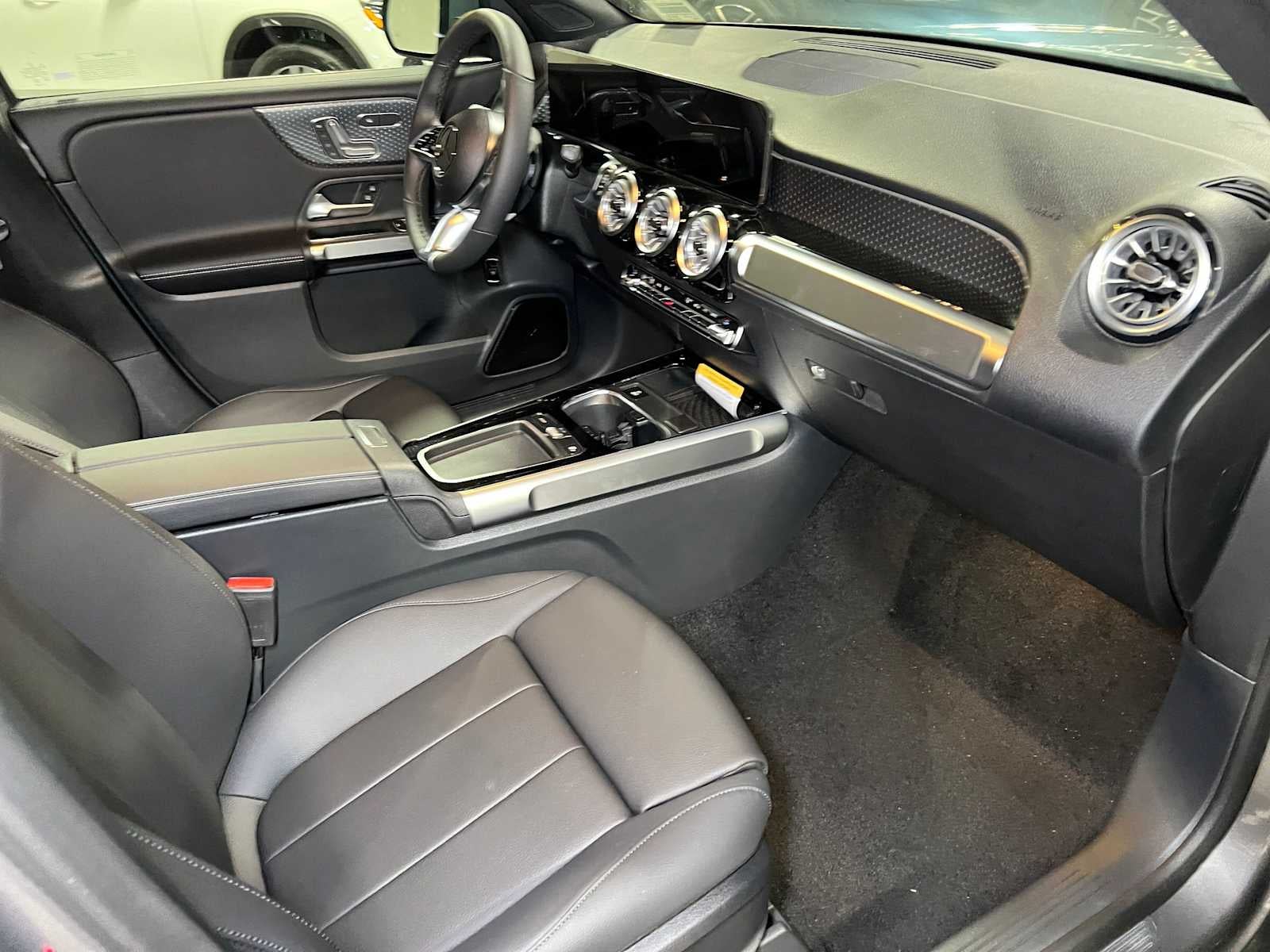 2026 Mercedes-Benz GLB 250 4MATIC® SUV