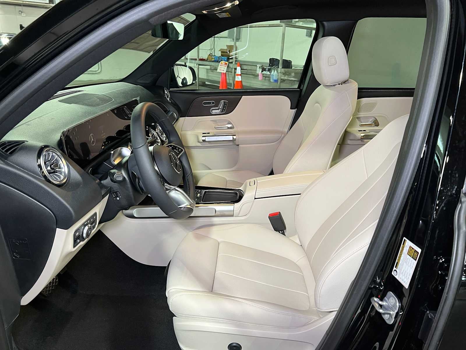 2025 Mercedes-Benz GLB GLB 250