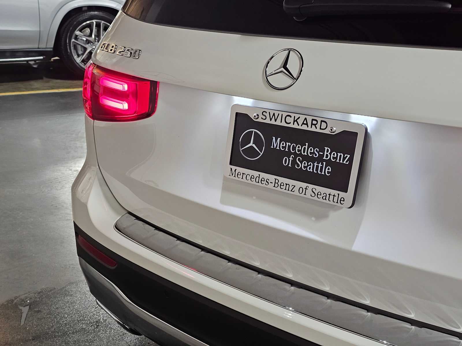 2026 Mercedes-Benz GLB 250 4MATIC® SUV