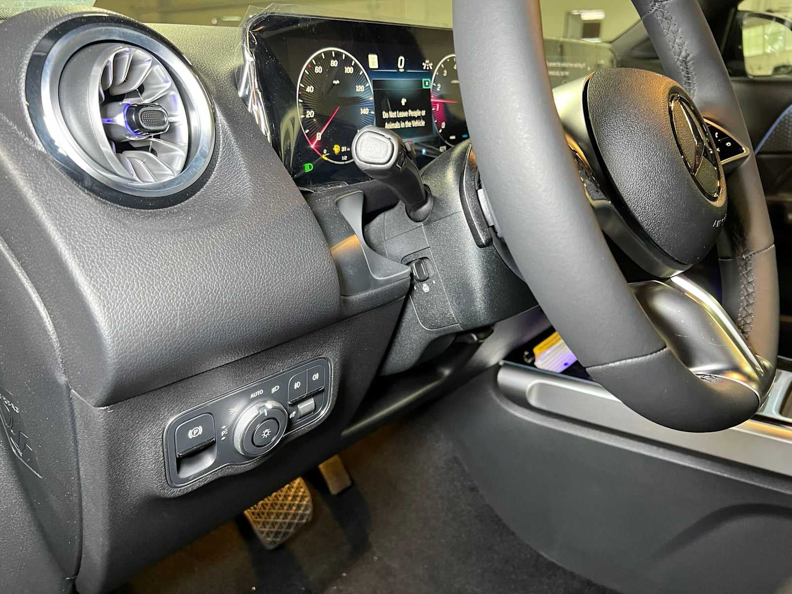 2026 Mercedes-Benz GLB 250 4MATIC® SUV