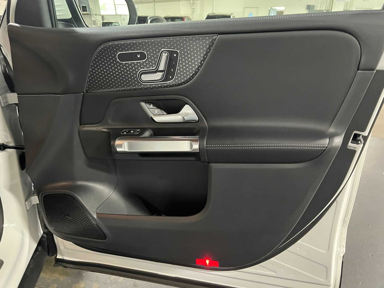 2026 Mercedes-Benz GLB 250 4MATIC® SUV