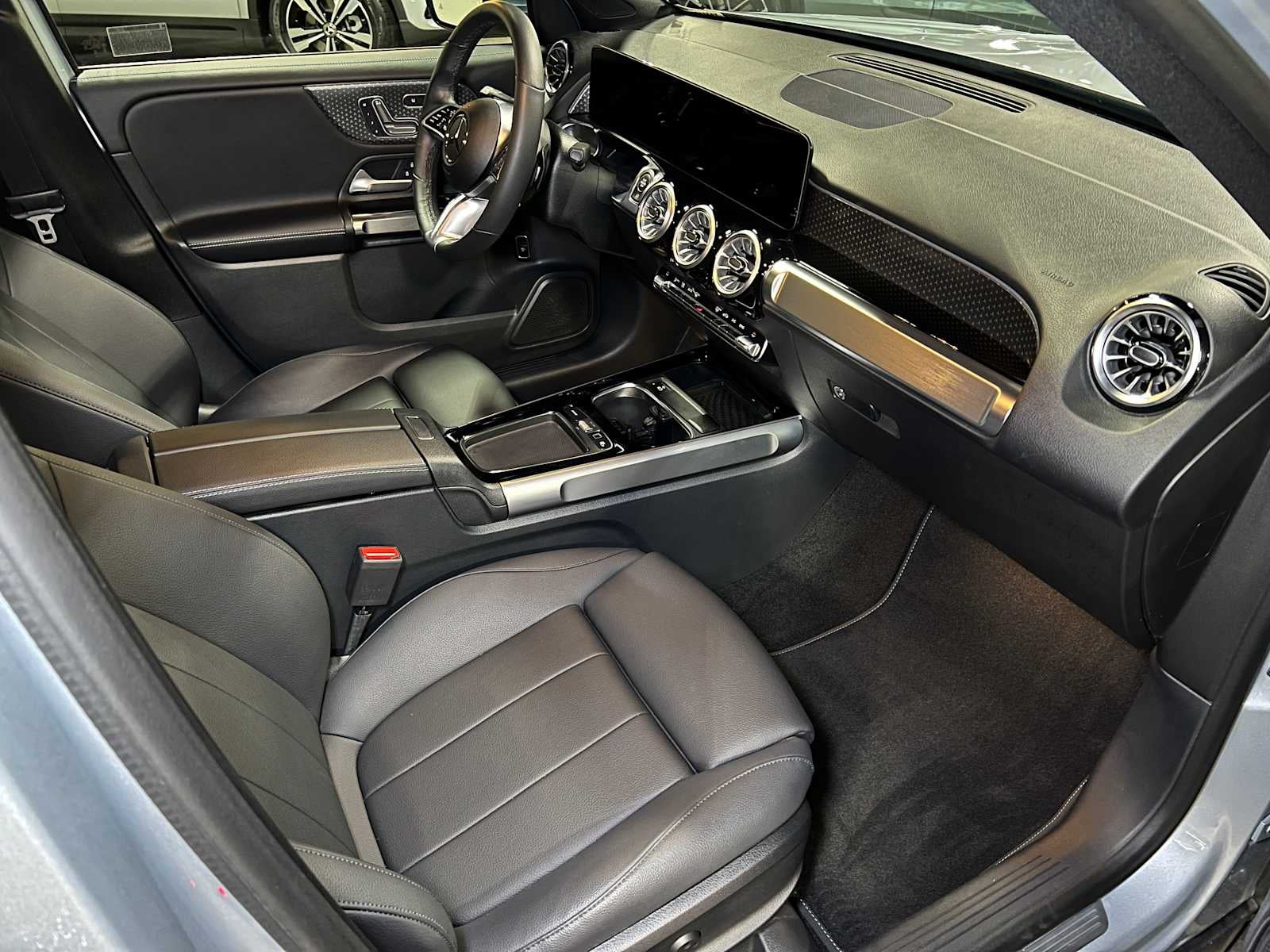 2025 Mercedes-Benz GLB 250 GLB 250