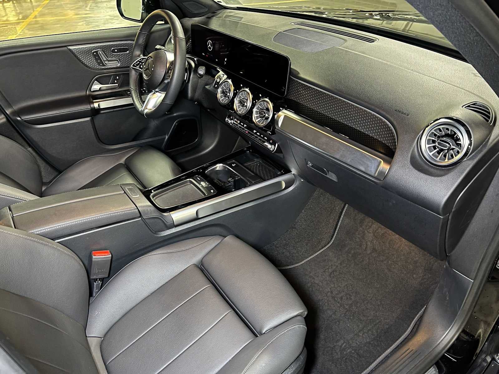 2026 Mercedes-Benz GLB 250 4MATIC® SUV
