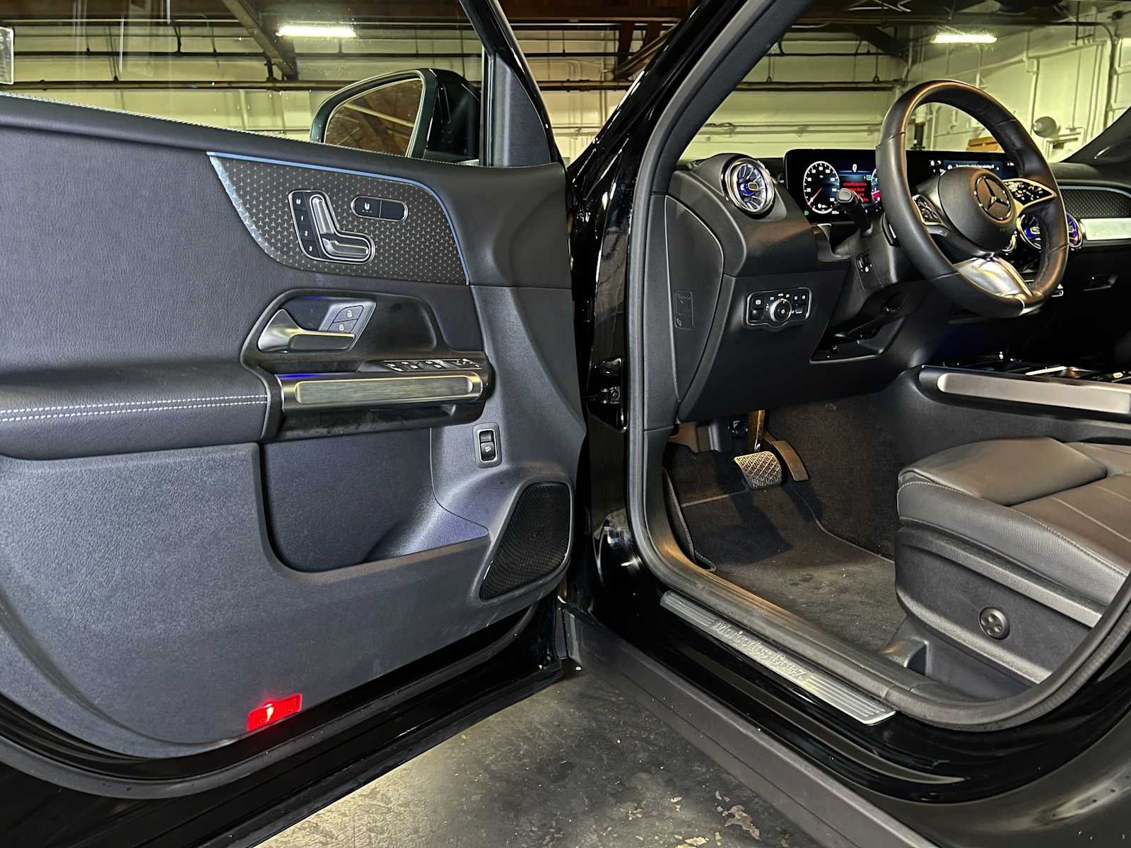 2026 Mercedes-Benz GLB 250 4MATIC® SUV