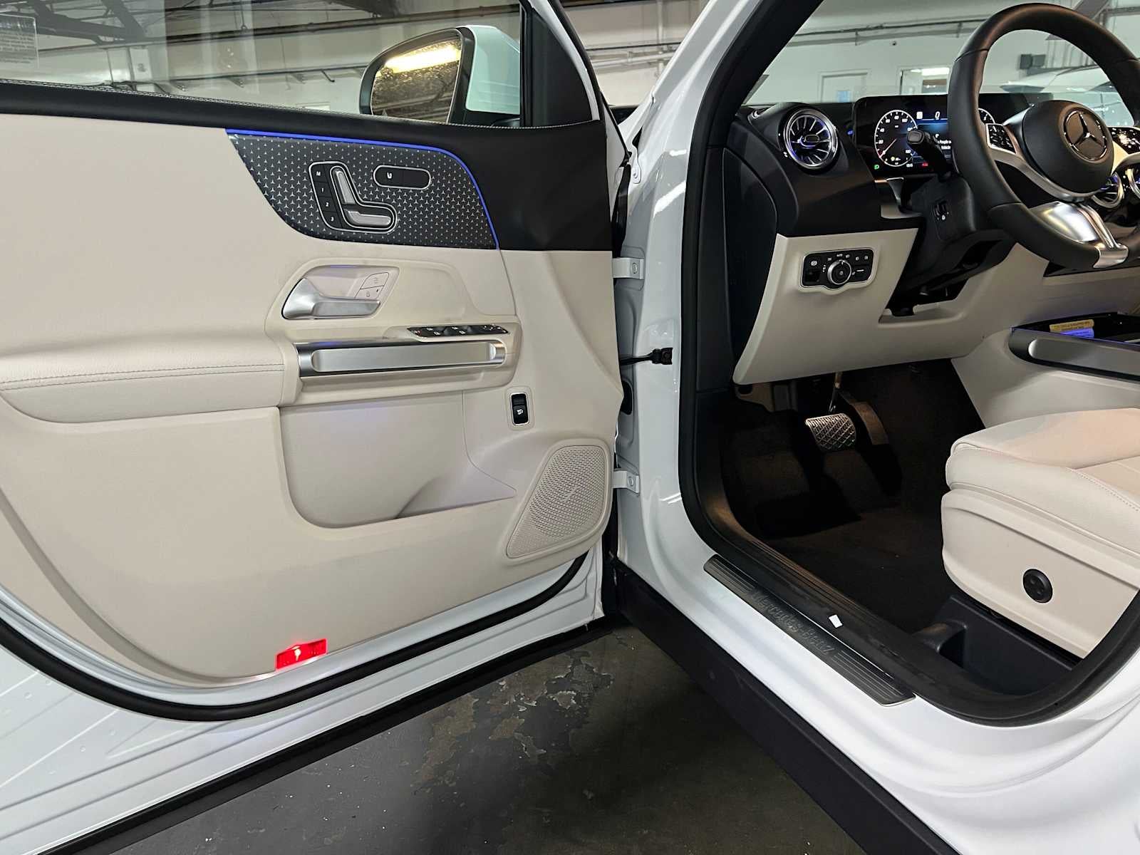 2026 Mercedes-Benz GLB 250 4MATIC® SUV