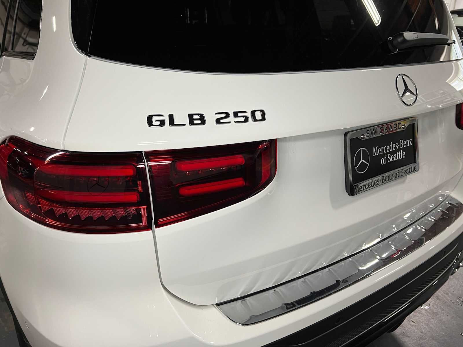 2026 Mercedes-Benz GLB 250 4MATIC® SUV