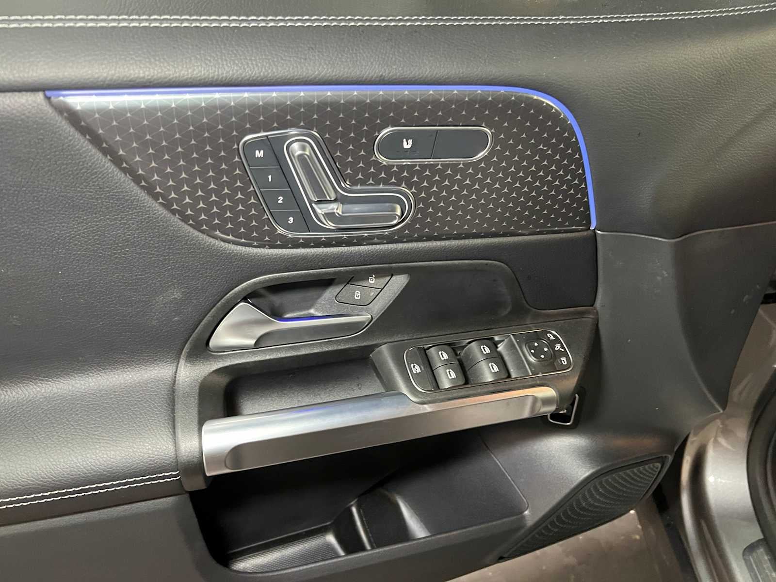 2025 Mercedes-Benz GLB 250 4MATIC® SUV