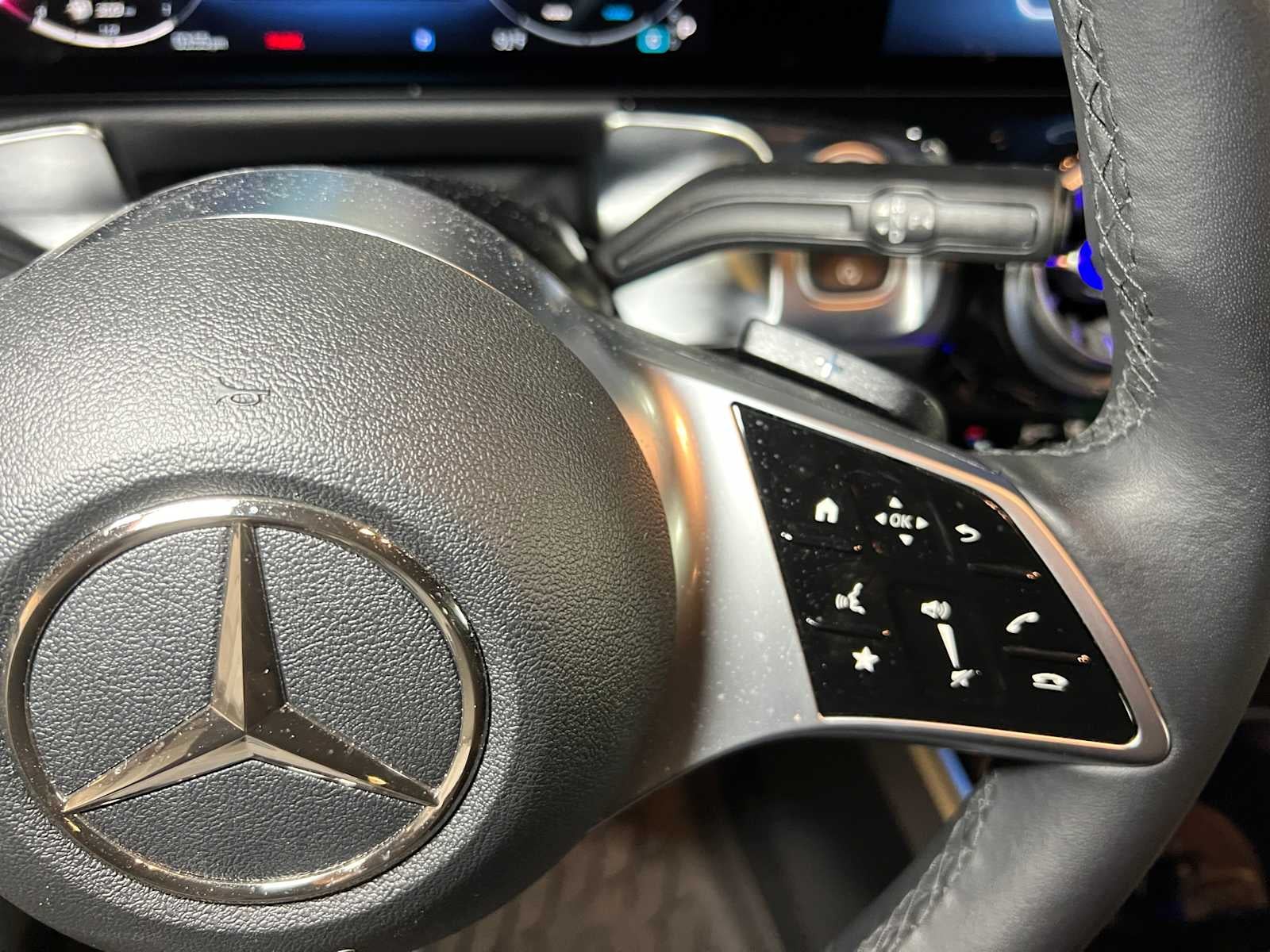 2025 Mercedes-Benz GLB 250 4MATIC® SUV