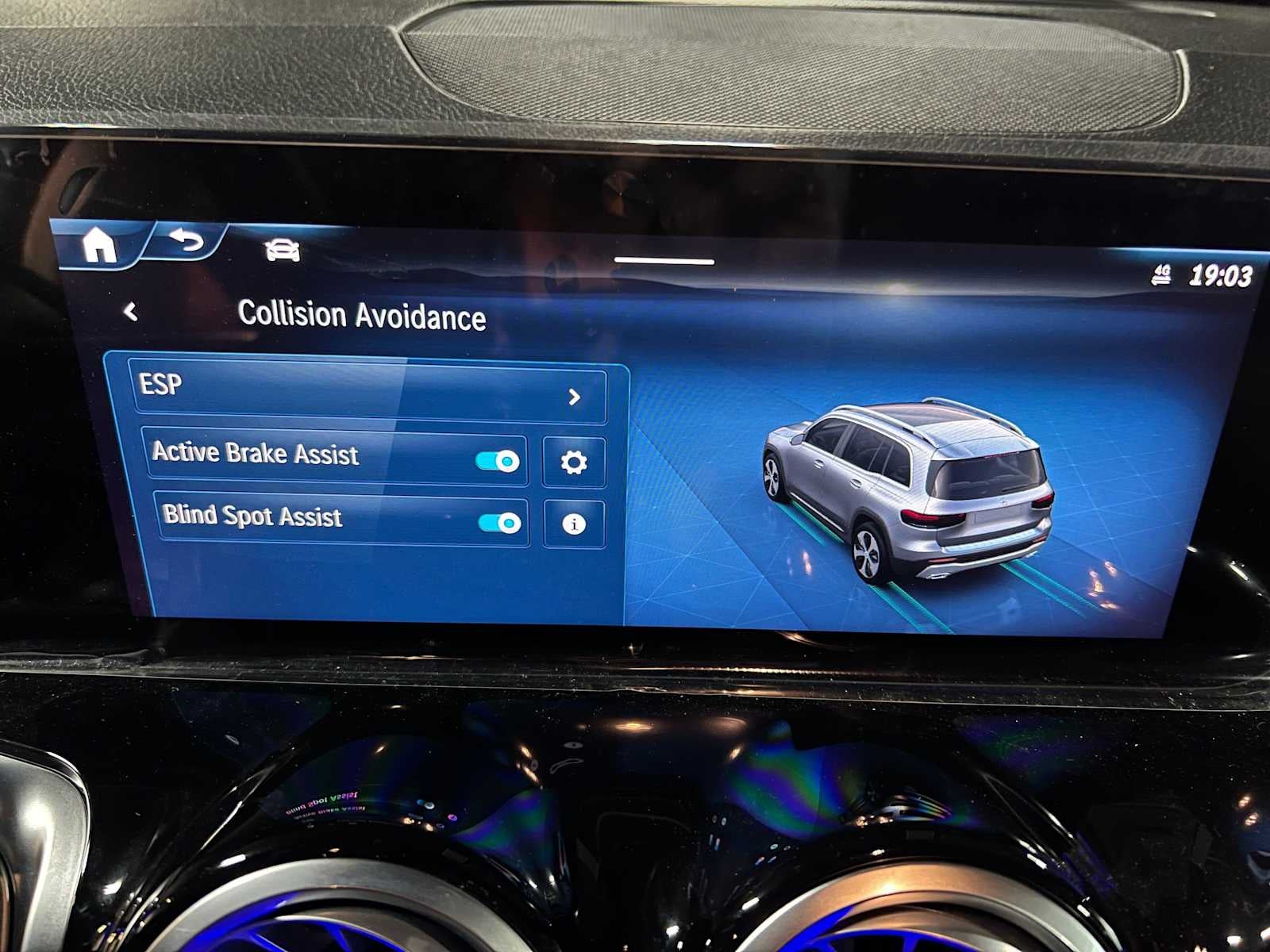 2026 Mercedes-Benz GLB 250 4MATIC® SUV