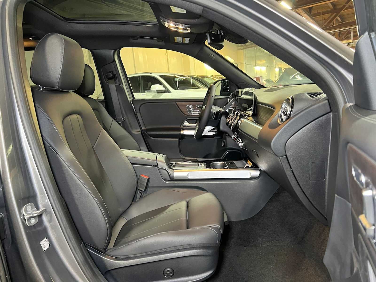 2026 Mercedes-Benz GLB 250 4MATIC® SUV