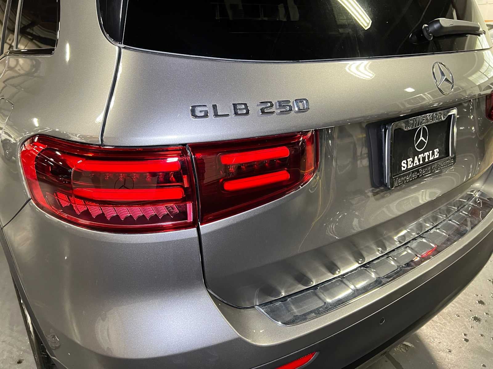 2026 Mercedes-Benz GLB 250 4MATIC® SUV