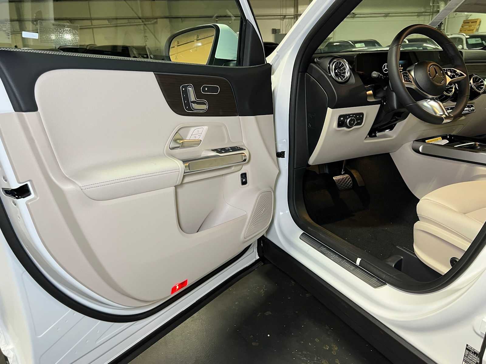 2026 Mercedes-Benz GLB 250 4MATIC® SUV
