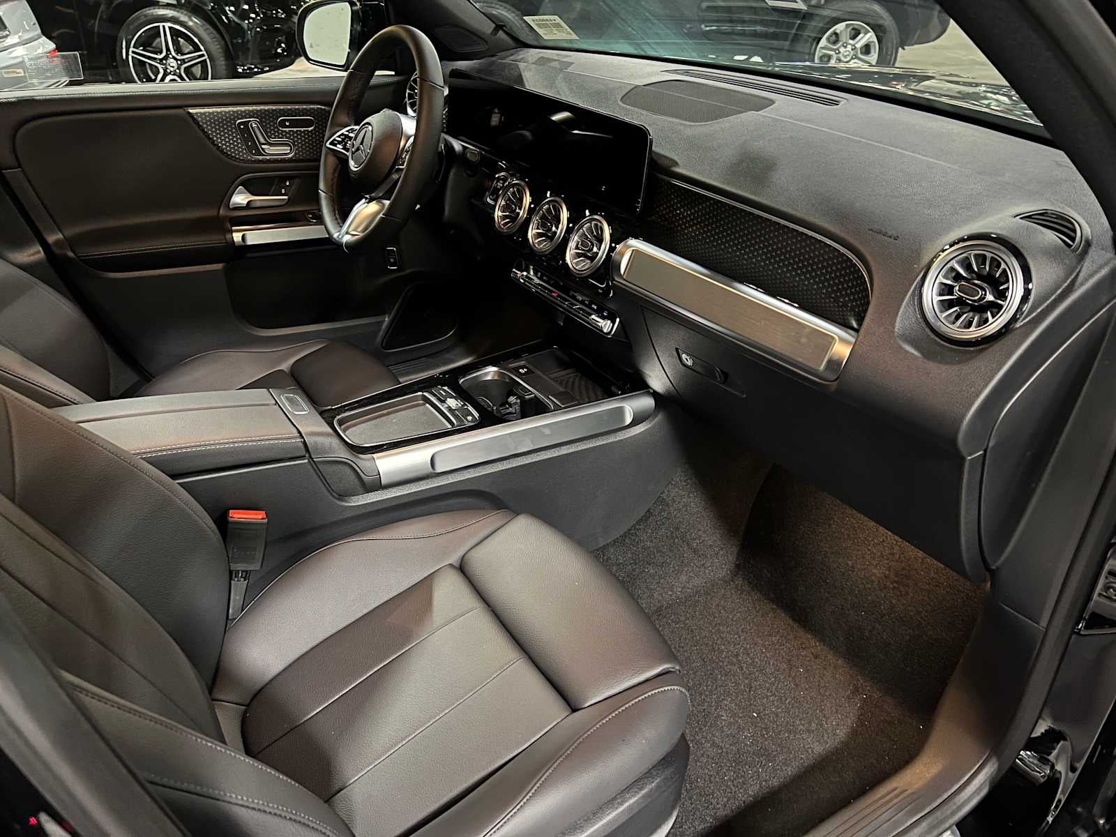 2026 Mercedes-Benz GLB 250 4MATIC® SUV