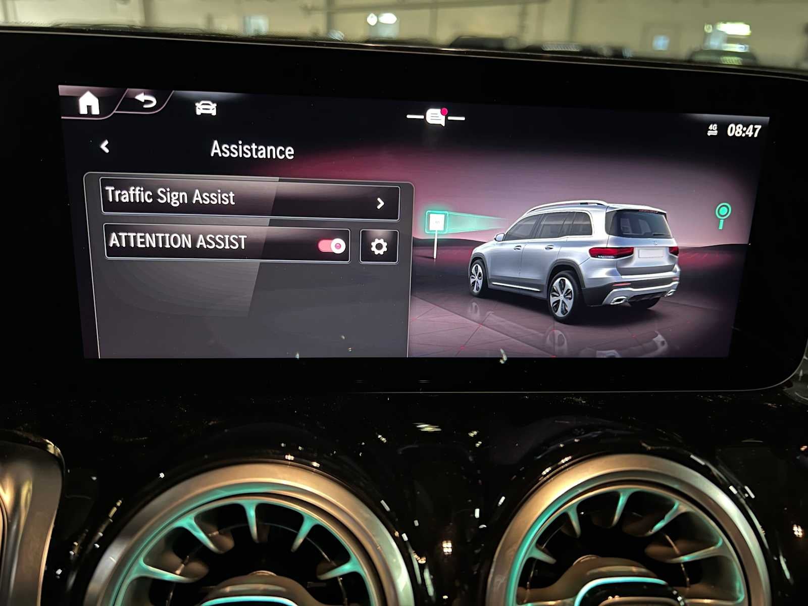 2026 Mercedes-Benz GLB 250 4MATIC® SUV