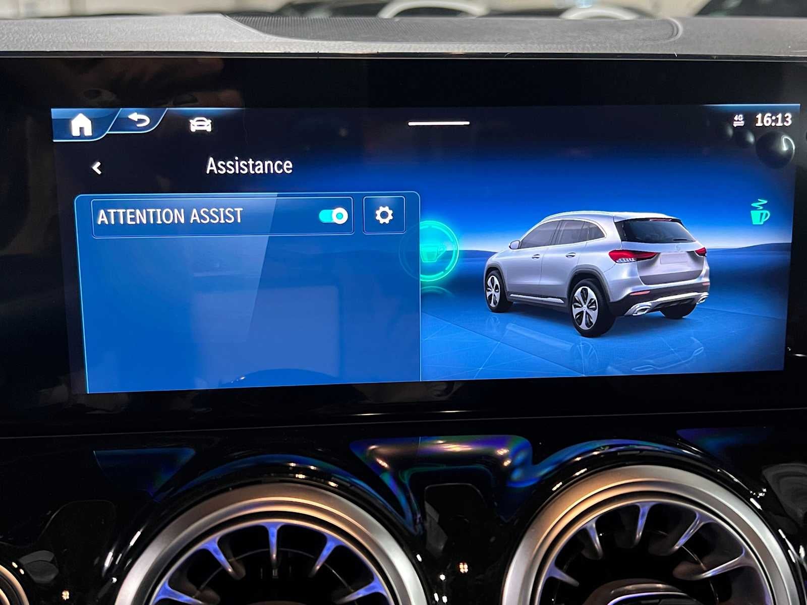 2026 Mercedes-Benz GLA 250 4MATIC® SUV