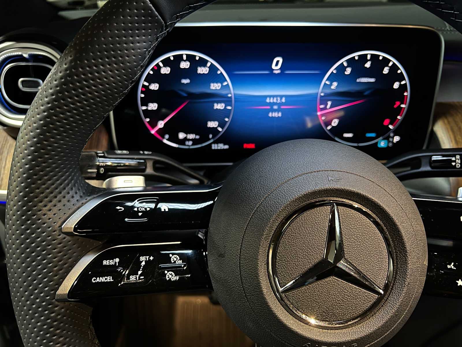 2025 Mercedes-Benz GLC GLC 300