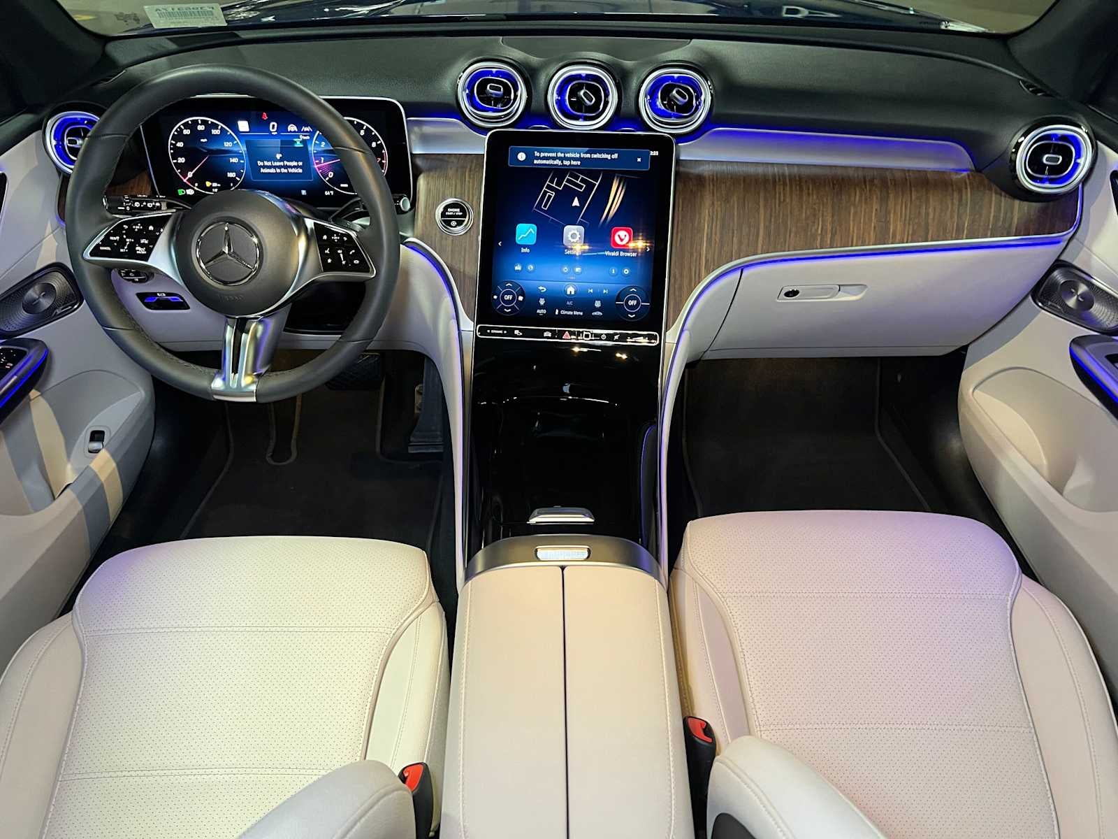 2025 Mercedes-Benz GLC 300 SUV