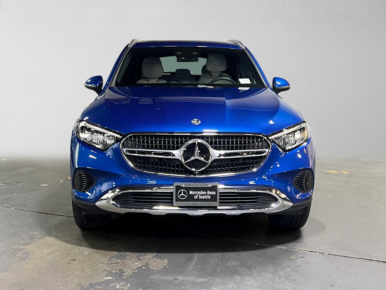 2025 Mercedes-Benz GLC 300 SUV