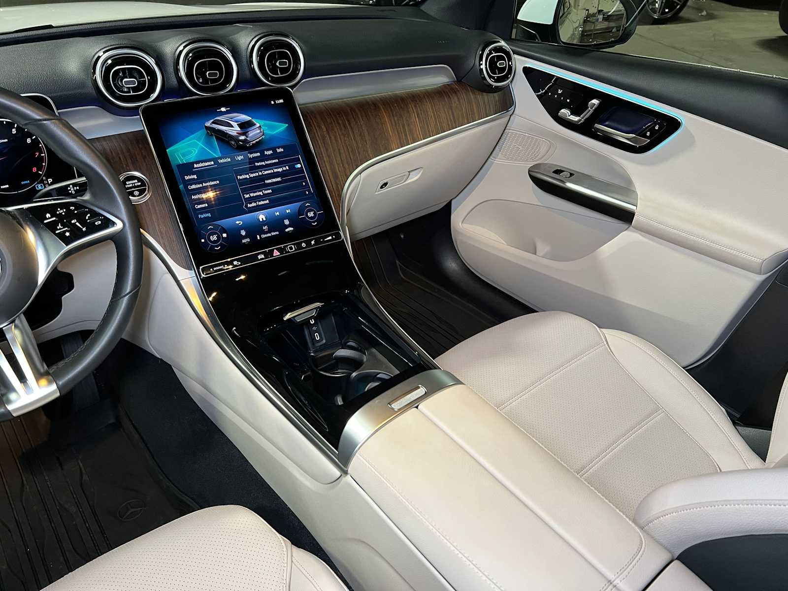 2025 Mercedes-Benz GLC GLC 300