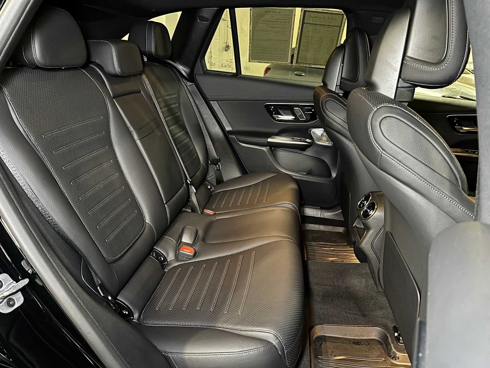 2025 Mercedes-Benz GLC GLC 300