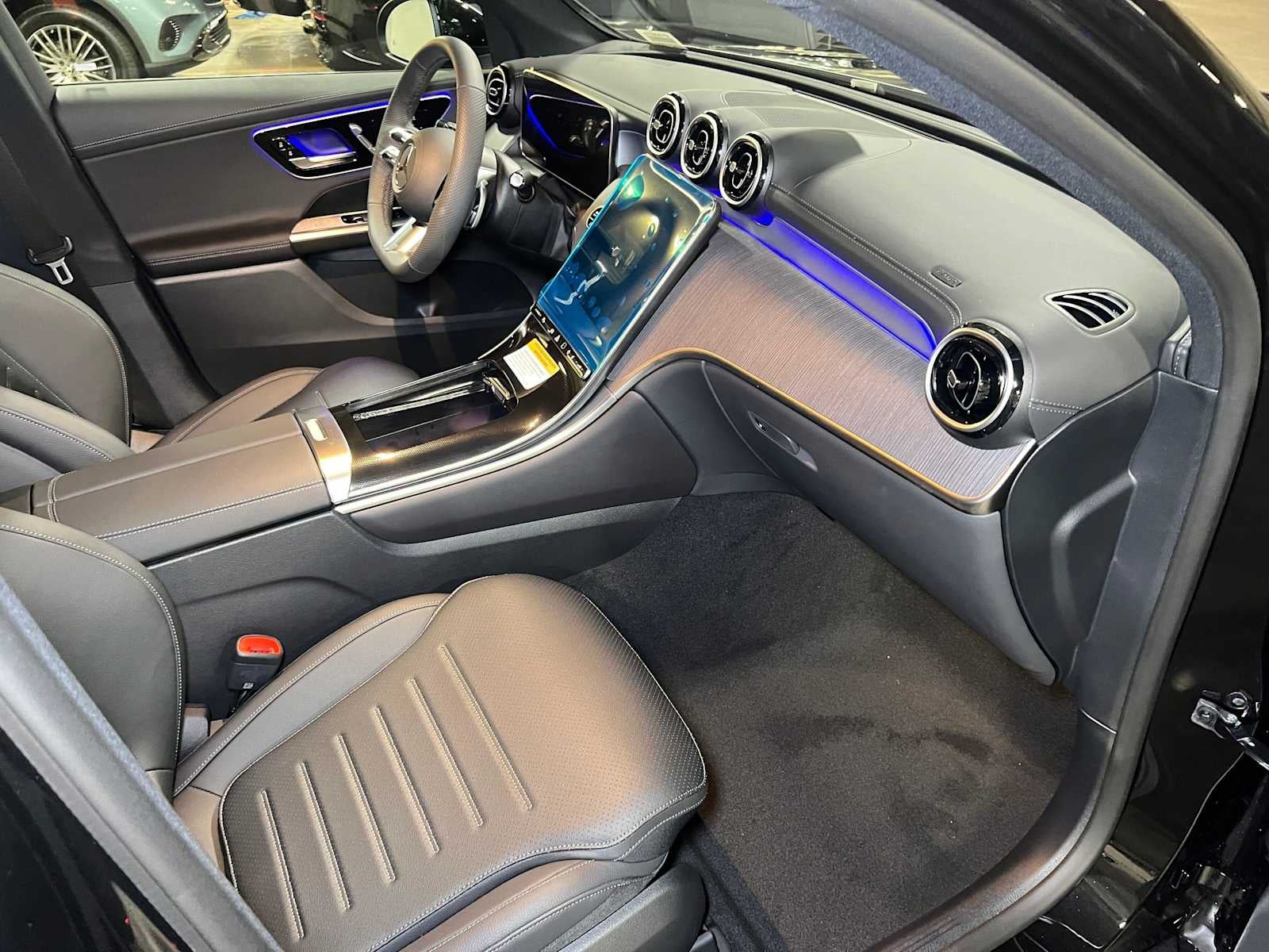 2027 Mercedes-Benz GLC 300 4MATIC® SUV