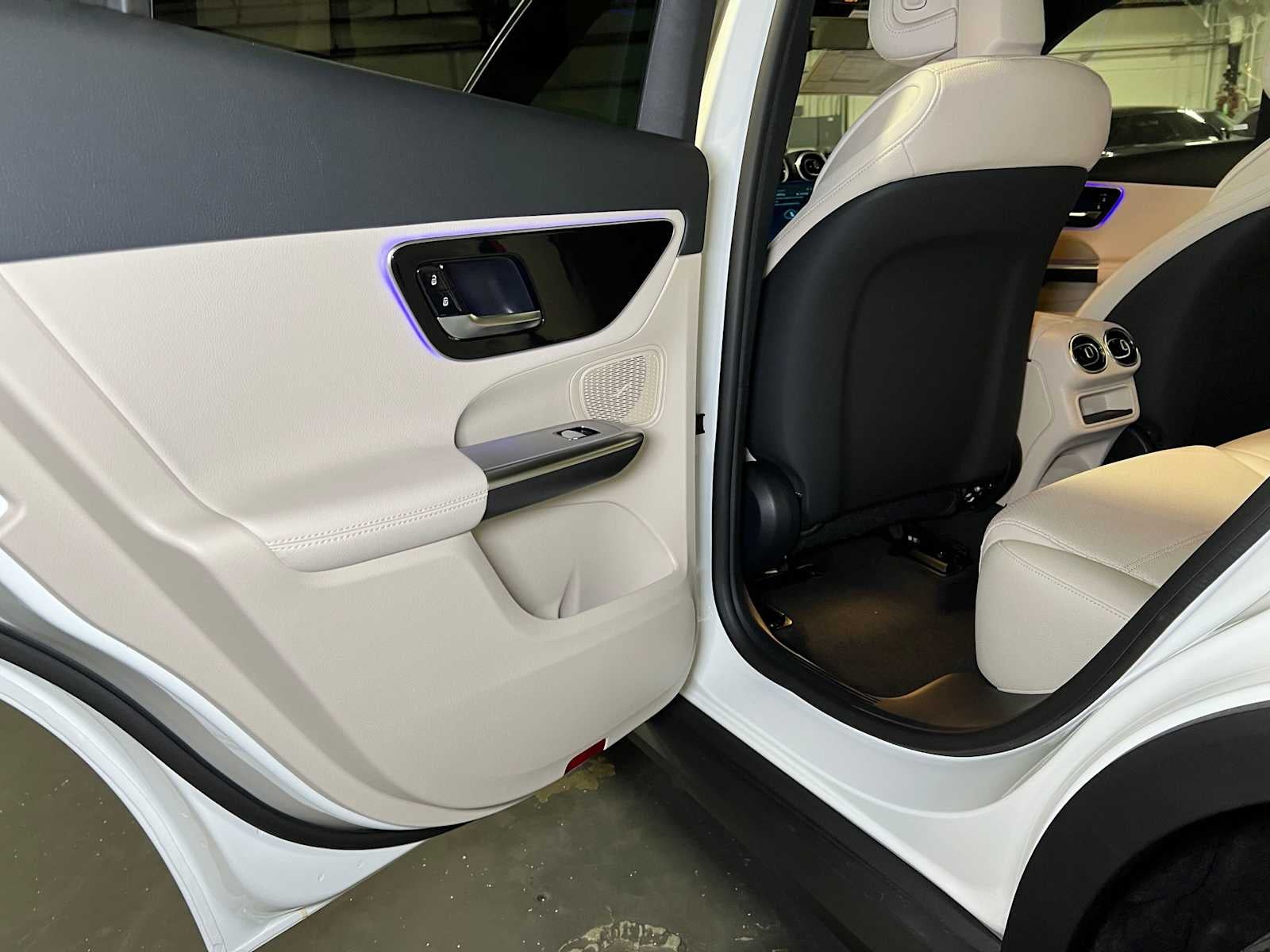 2027 Mercedes-Benz GLC 300 4MATIC® SUV