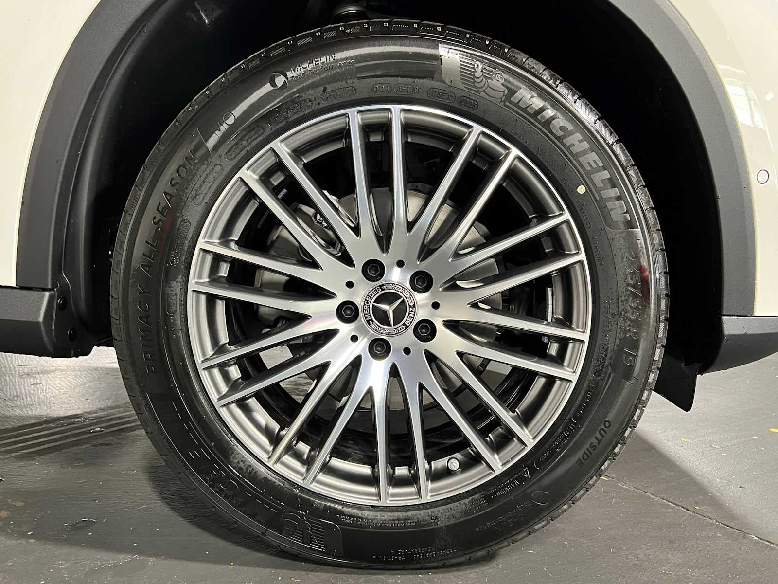 2025 Mercedes-Benz GLC GLC 300