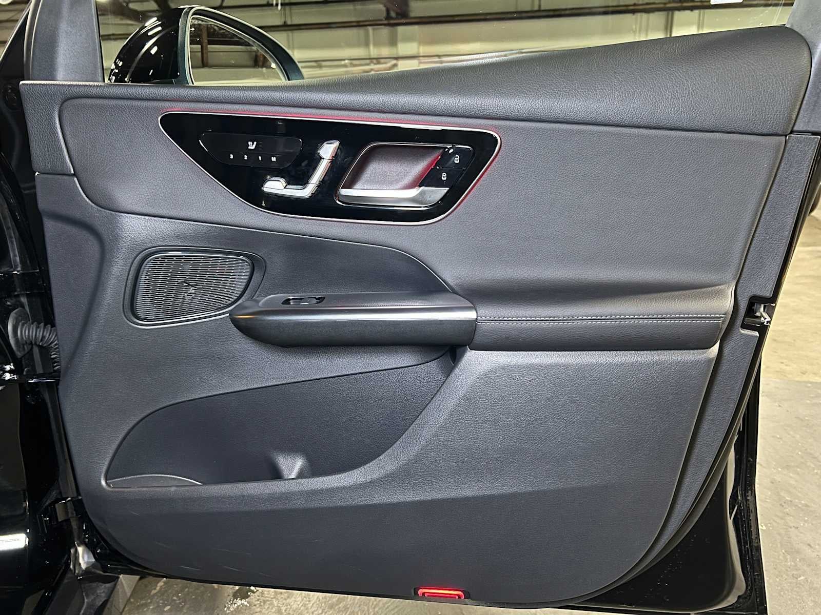 2025 Mercedes-Benz GLC GLC 300