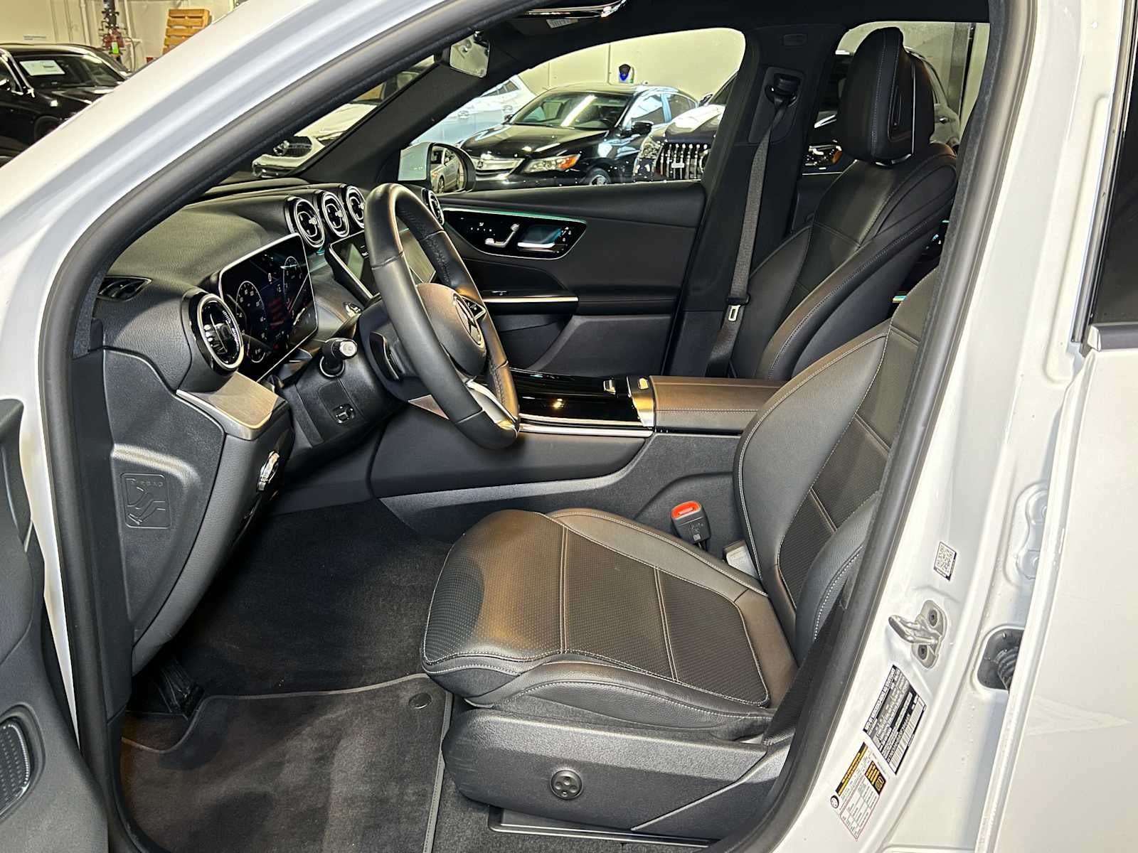 2025 Mercedes-Benz GLC 300 GLC 300