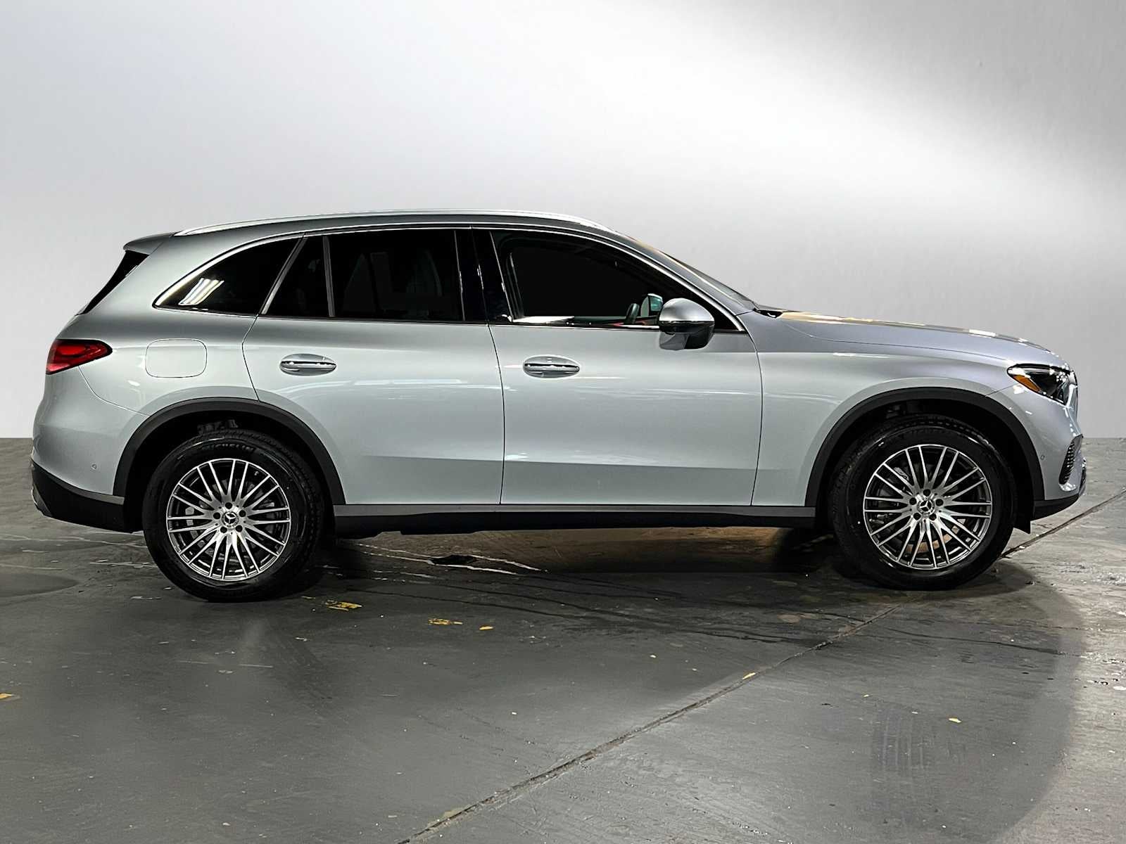 2025 Mercedes-Benz GLC GLC 300