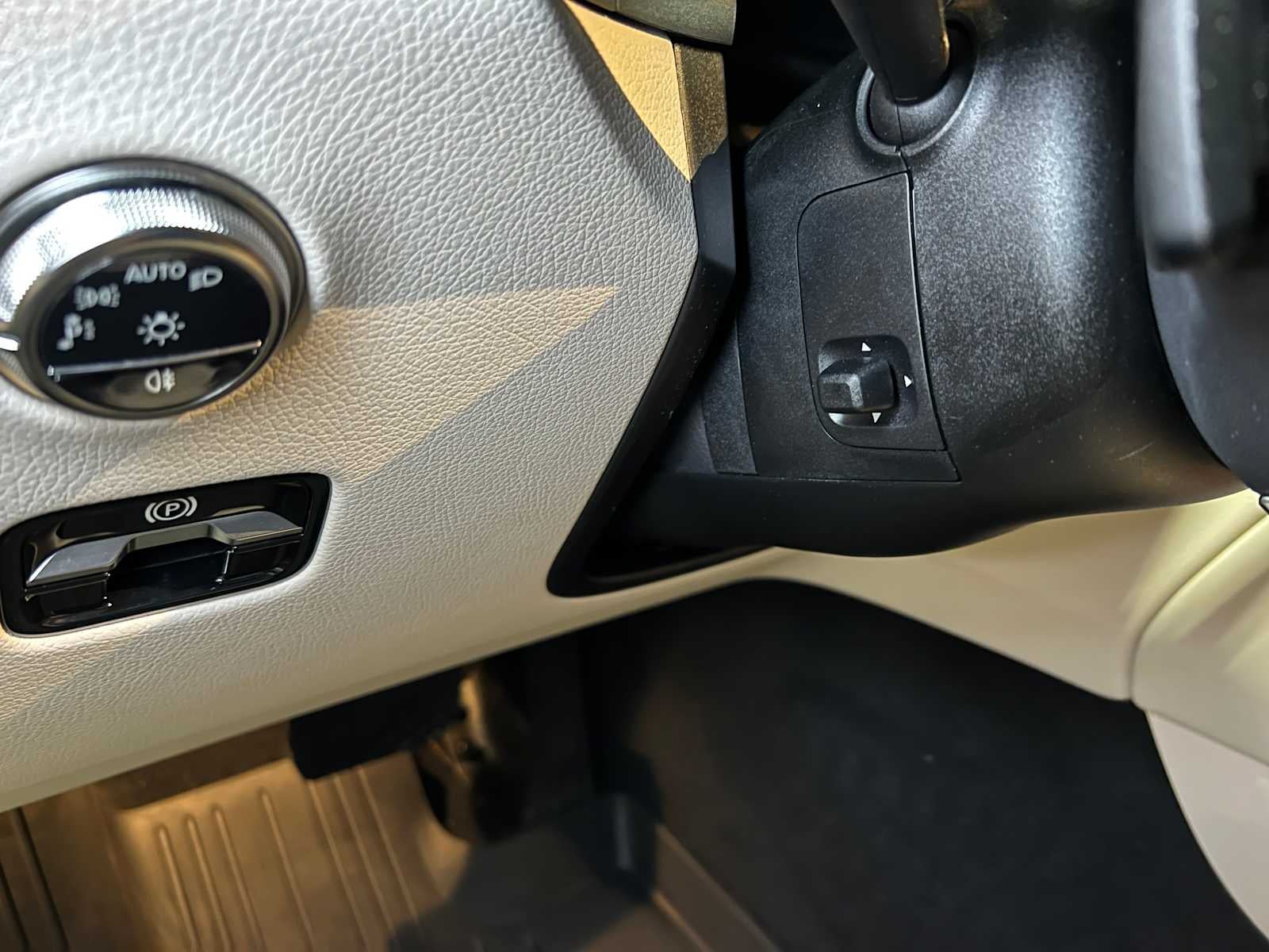 2025 Mercedes-Benz GLC GLC 300