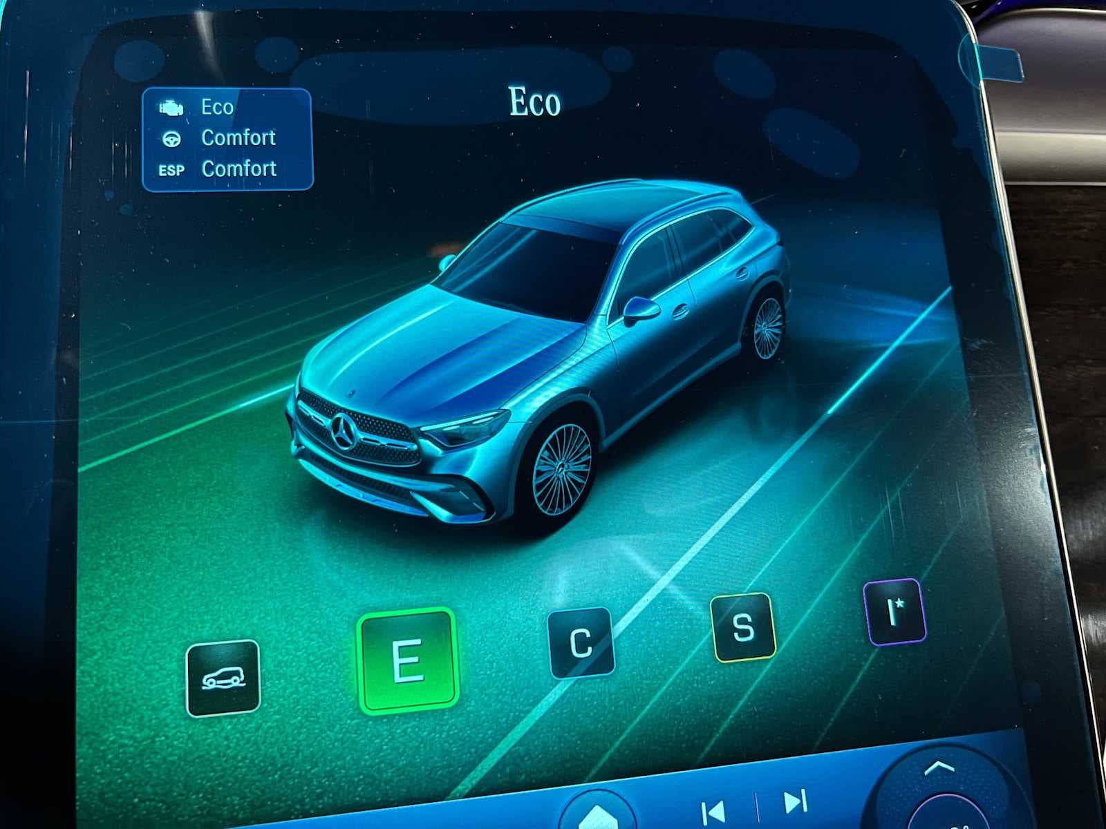 2027 Mercedes-Benz GLC 300 4MATIC® SUV