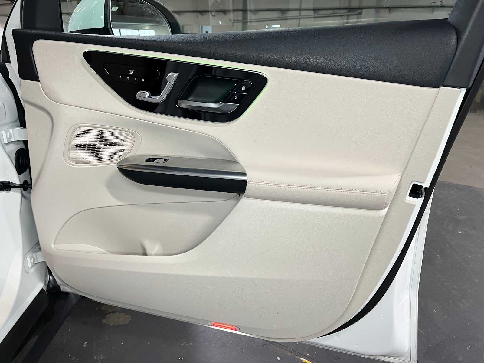 2025 Mercedes-Benz GLC 300 GLC 300