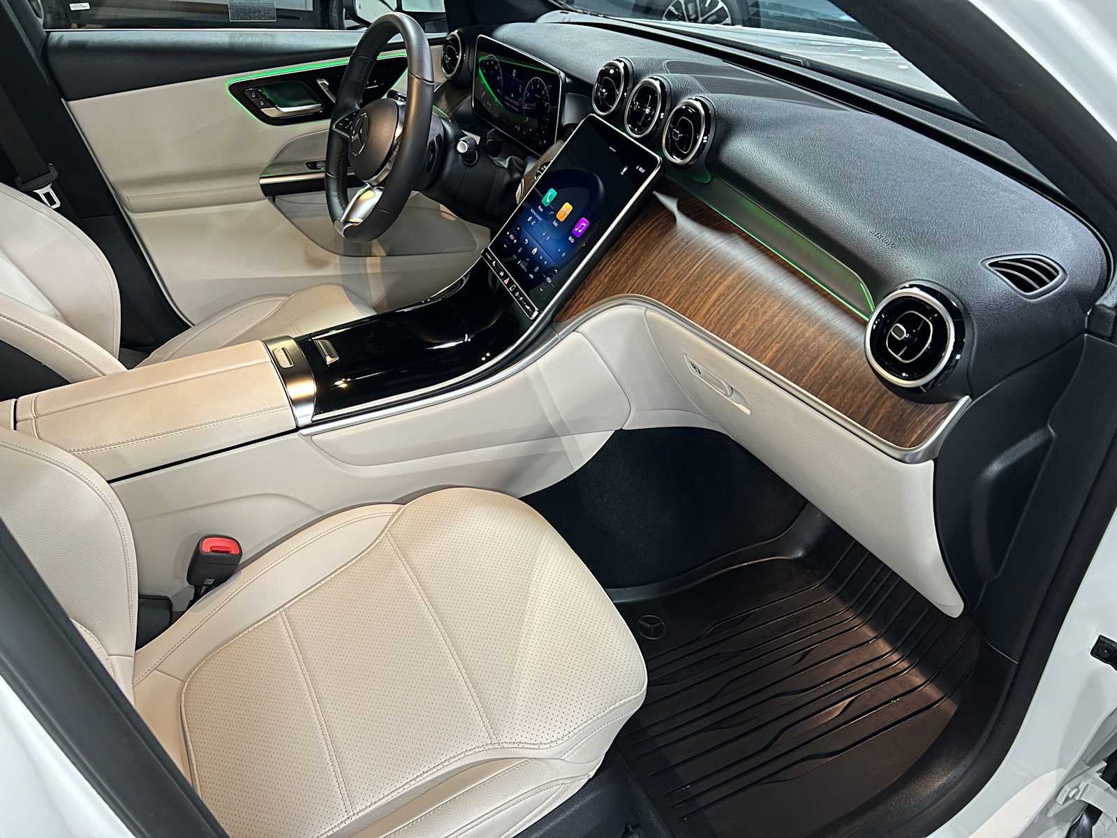 2025 Mercedes-Benz GLC 300 GLC 300