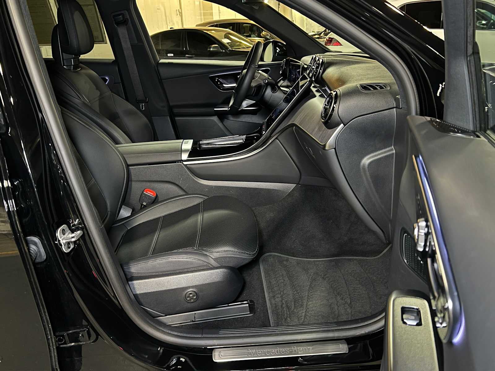 2025 Mercedes-Benz GLC GLC 300