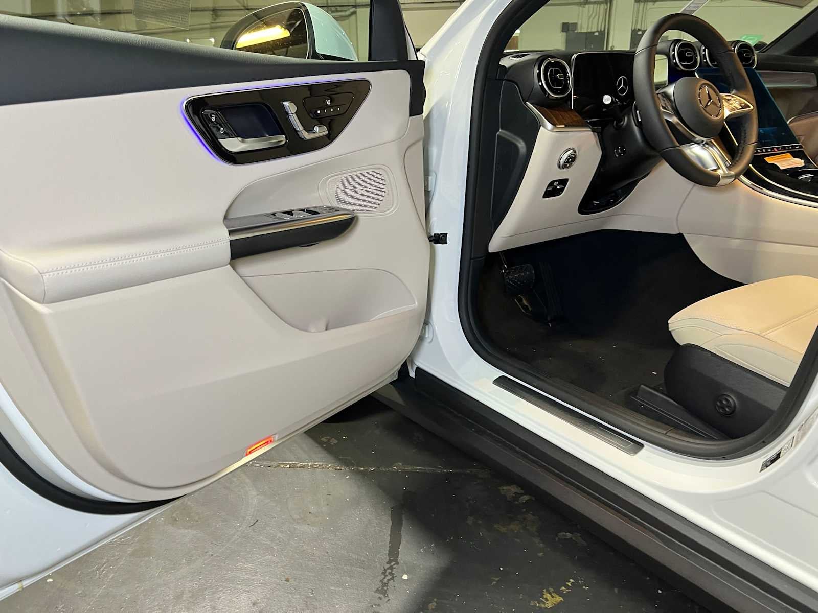 2027 Mercedes-Benz GLC 350e 4MATIC® SUV