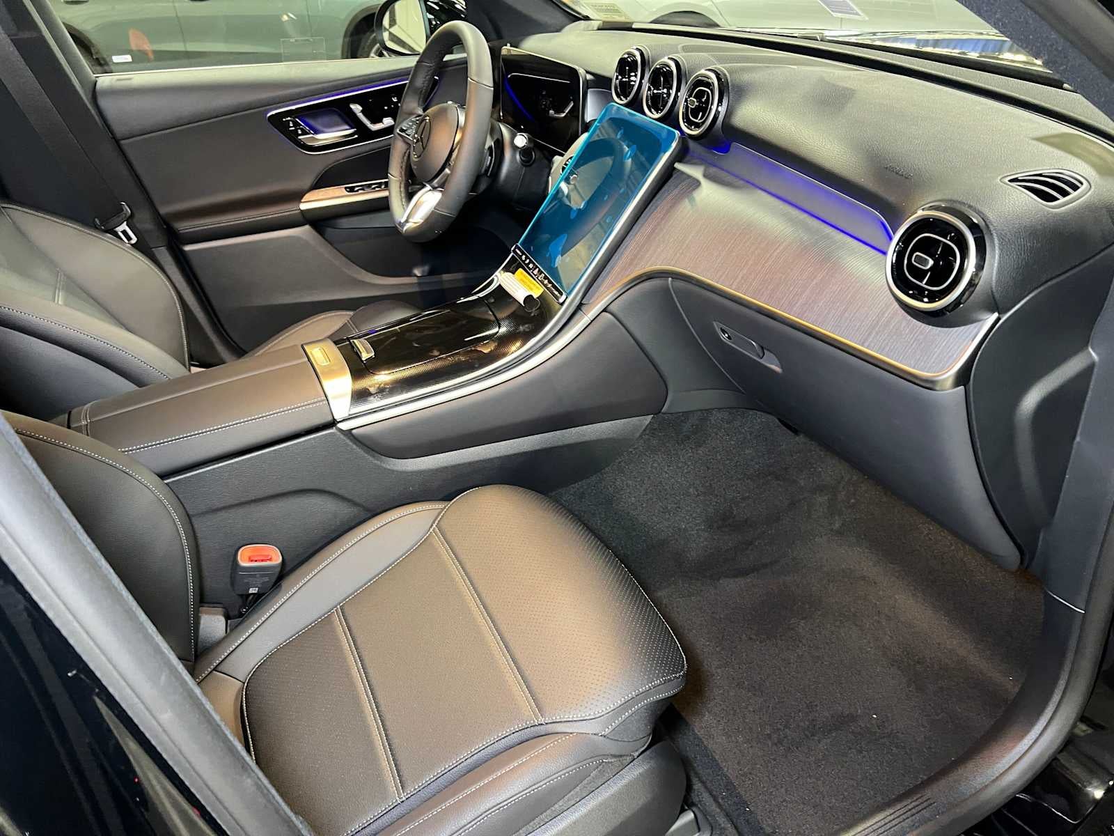2027 Mercedes-Benz GLC 350e 4MATIC® SUV