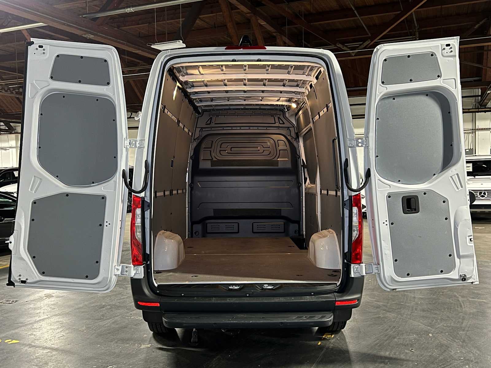 2025 Mercedes-Benz Sprinter 2500 Standard Roof I4 Diesel 144" RWD