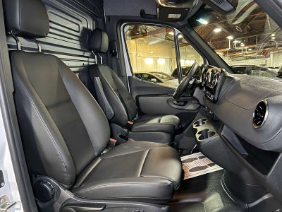 2025 Mercedes-Benz Sprinter 2500 Standard Roof I4 Diesel 144" RWD