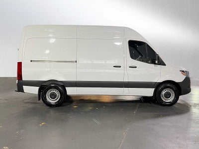 2025 Mercedes-Benz Sprinter 2500 Standard Roof I4 Diesel 144" RWD