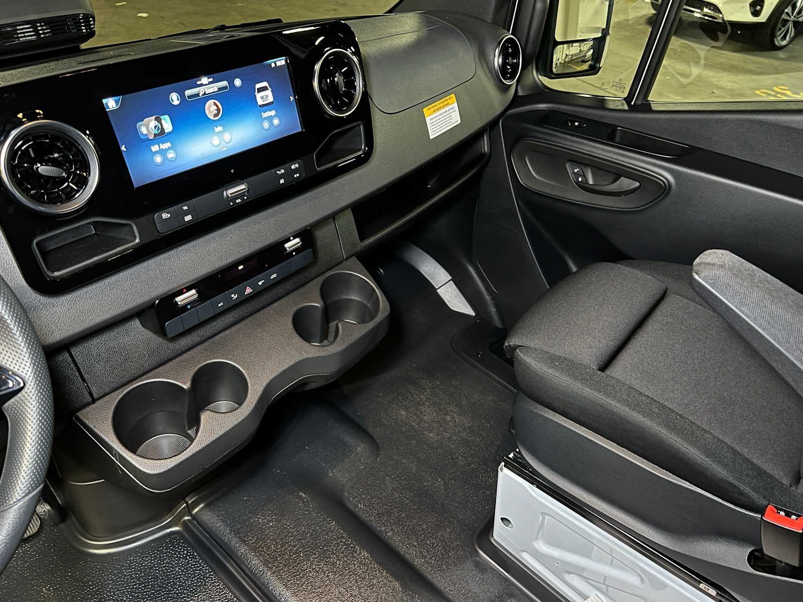 2025 Mercedes-Benz Sprinter 2500 Standard Roof I4 Diesel 144" RWD