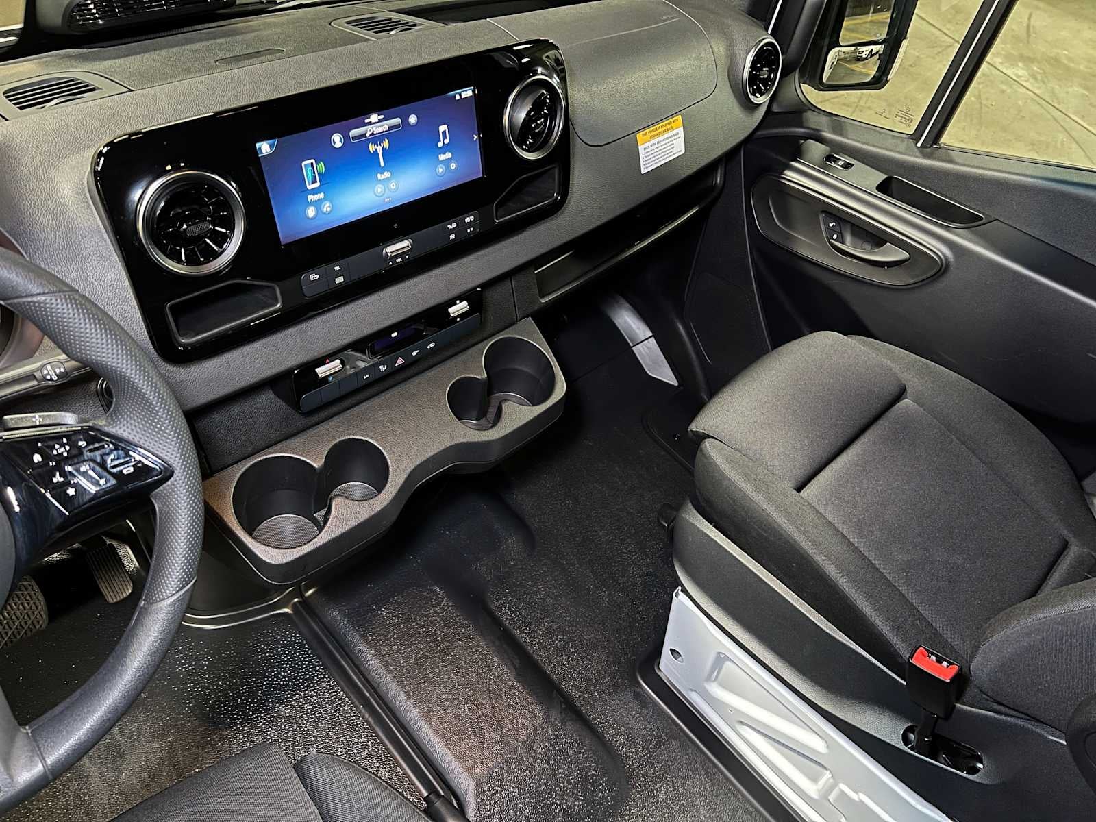 2025 Mercedes-Benz Sprinter 2500 Standard Roof I4 Diesel 144" RWD