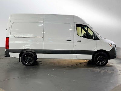 2025 Mercedes-Benz Sprinter 2500 Standard Roof I4 Diesel HO 144" RWD